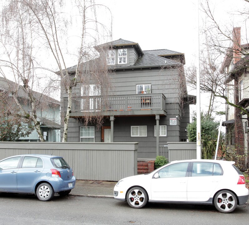 2335 Boylston Ave E in Seattle, WA - Foto de edificio