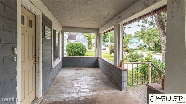 914 Woodlawn Ave in Ann Arbor, MI - Building Photo - Building Photo