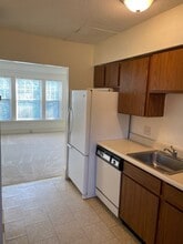 58 Edwards St, Unit 102 in Springfield, MA - Building Photo - Building Photo