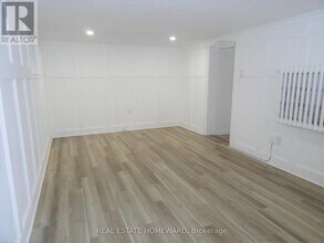 328 Linsmore Cres in Toronto, ON - Building Photo - Building Photo