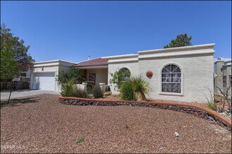 829 Dulce Tierra Dr in El Paso, TX - Building Photo - Building Photo