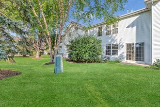 10549 Wakefield Ln in Huntley, IL - Building Photo - Building Photo