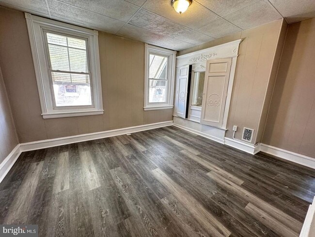 2416 N Hollywood St in Philadelphia, PA - Building Photo - Building Photo