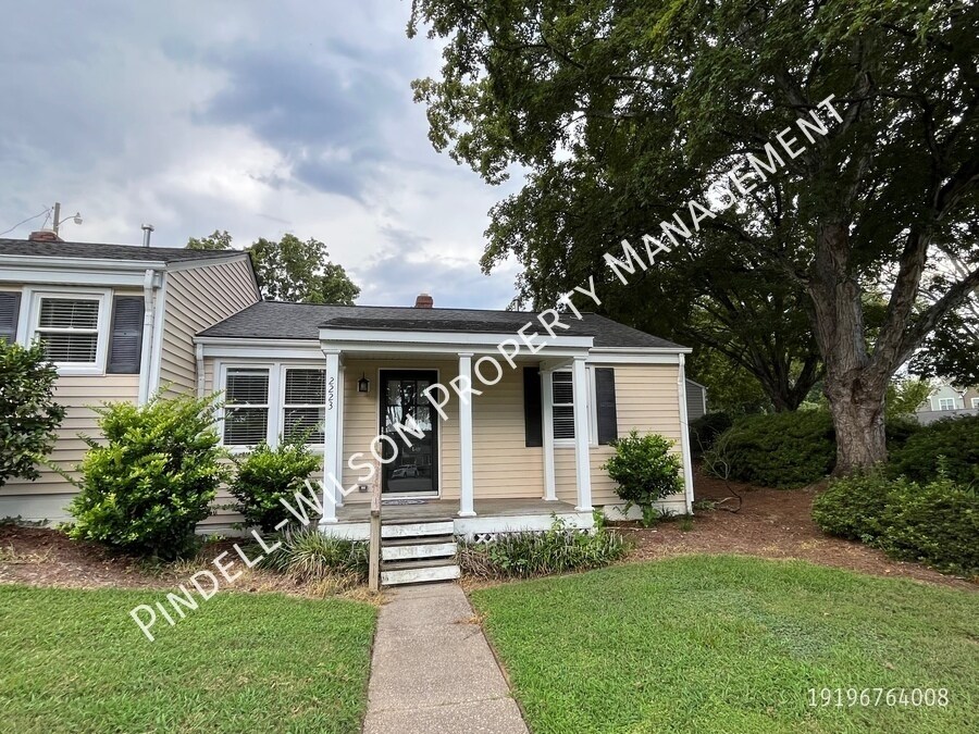 2223 Brewer St in Raleigh, NC - Building Photo