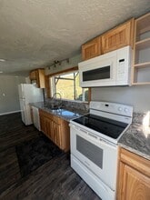 50235 Hermann Prairie Rd in Broadbent, OR - Building Photo - Building Photo