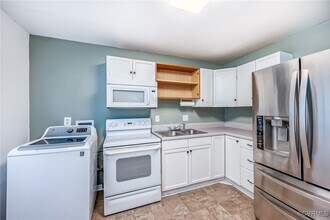 4836 Burtwood Ln in Richmond, VA - Foto de edificio - Building Photo
