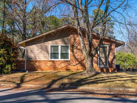 224 Adams St in Cary, NC - Foto de edificio