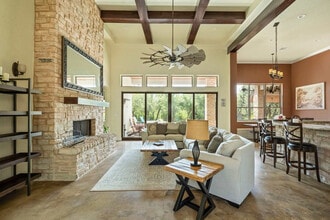 1194 Vaquero Wy in Wimberley, TX - Building Photo - Building Photo
