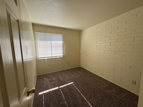 7127 W Coolidge St in Phoenix, AZ - Building Photo - Building Photo