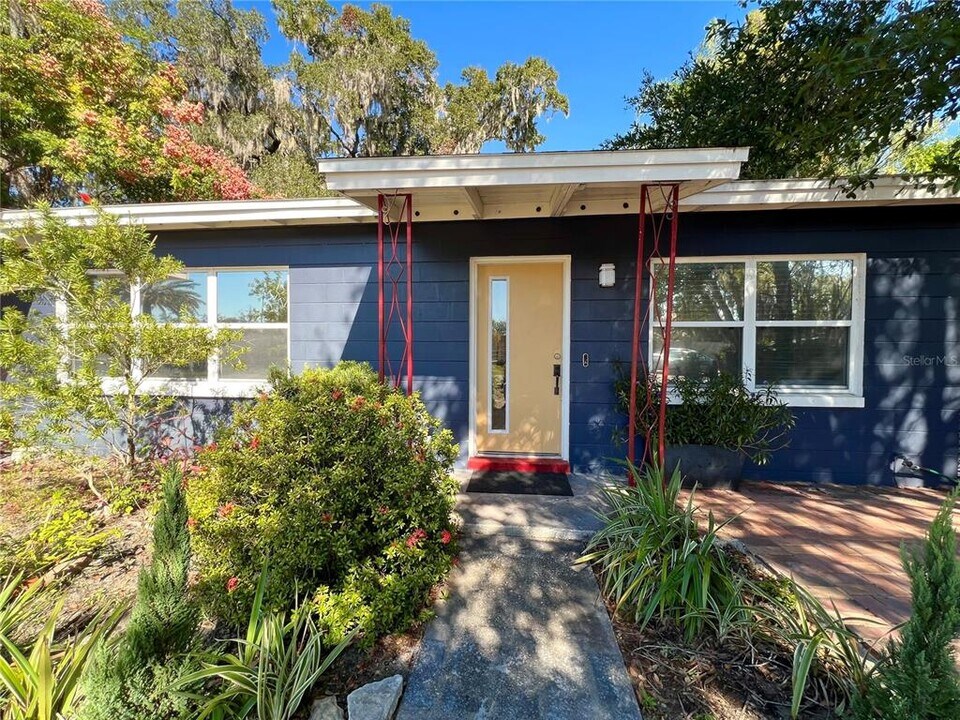 1055 Cherokee Ave in Winter Park, FL - Building Photo