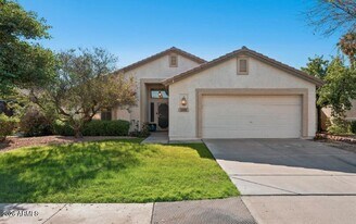 309 E Mesquite St in Gilbert, AZ - Building Photo