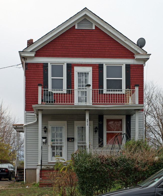 2613 W Eighth St in Cincinnati, OH - Building Photo - Building Photo