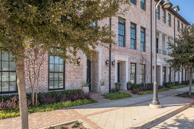 14985 Oak St in Addison, TX - Building Photo - Building Photo