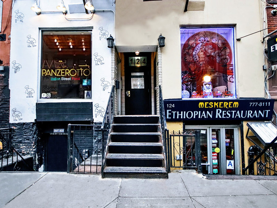 124 MacDougal Street in New York, NY - Foto de edificio