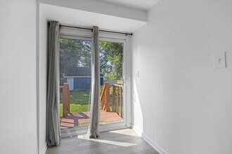 589 W Marshall St in Ferndale, MI - Building Photo - Building Photo