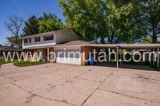 1561 E 4945 S in Holladay, UT - Building Photo - Building Photo