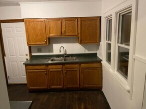 1271 E 169th St in Cleveland, OH - Building Photo - Building Photo