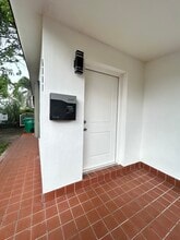 6001 SW 116th Ave in Miami, FL - Building Photo - Building Photo