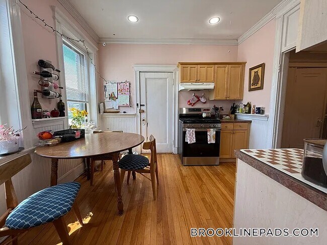 10 Greenway Ct