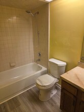 9527 Glenn Abbey Way in Jacksonville, FL - Foto de edificio - Building Photo