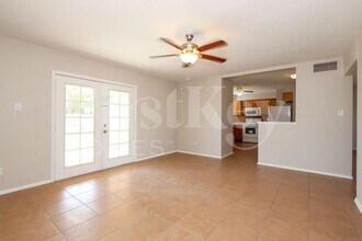5702 N 19th Dr in Phoenix, AZ - Building Photo - Building Photo