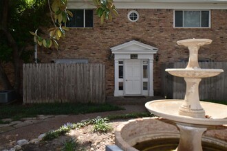 4040 San Felipe St in Houston, TX - Building Photo - Building Photo