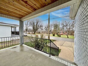 1814 Glade St in Nashville, TN - Building Photo - Building Photo