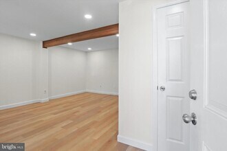 10317 Granite Creek Ln in Oakton, VA - Building Photo - Building Photo