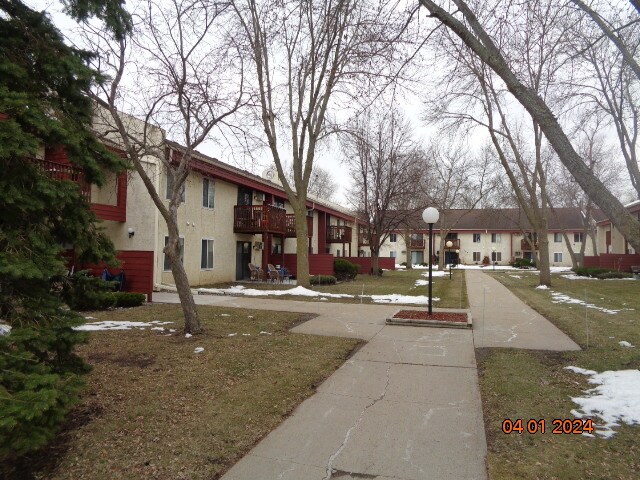 157 Mindy Ln in Montrose, MN - Building Photo