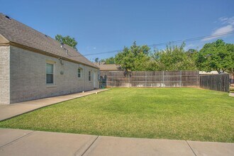 2520 20th St in Lubbock, TX - Building Photo - Building Photo