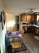 54 Pinckney St, Unit 2 in Somerville, MA - Foto de edificio - Building Photo