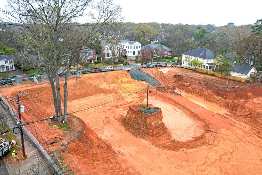 The Seventeen Hundred in Charlotte, NC - Building Photo