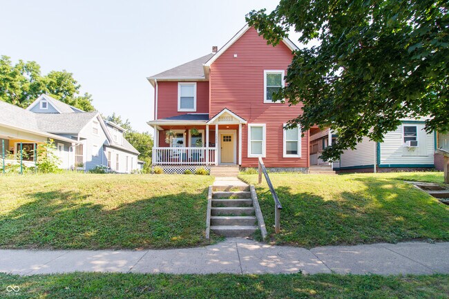 property at 1546 E 10th St
