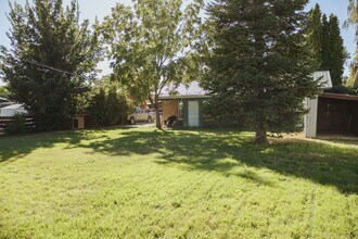 213 Jefferson St in Blackfoot, ID - Building Photo - Building Photo