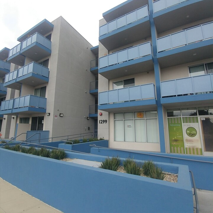 Aqua Courtyard Suites in Pasadena, CA - Foto de edificio