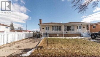 7731 Redstone Rd in Mississauga, ON - Building Photo