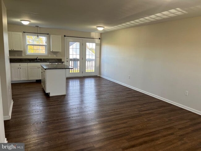 189 Neptune Wy in Bunker Hill, WV - Building Photo - Building Photo