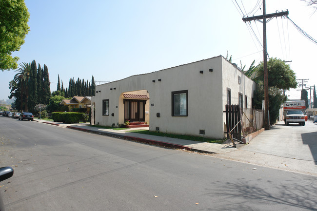 358 Magnolia Ave in Glendale, CA - Foto de edificio - Building Photo