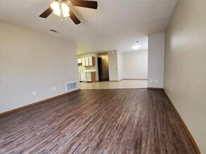 1644 N Dawn Dr in Fayetteville, AR - Building Photo - Building Photo