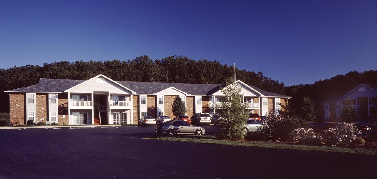 Shannon Valley Apartments in Waynesville, MO - Building Photo