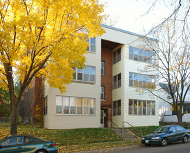 148 George St W in St. Paul, MN - Building Photo - Building Photo