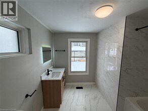 169 Ottawa St S in Hamilton, ON - Building Photo - Building Photo