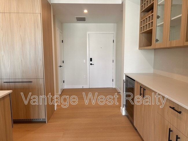 9652-9652 Benchland Dr in Lake Country, BC - Building Photo - Building Photo