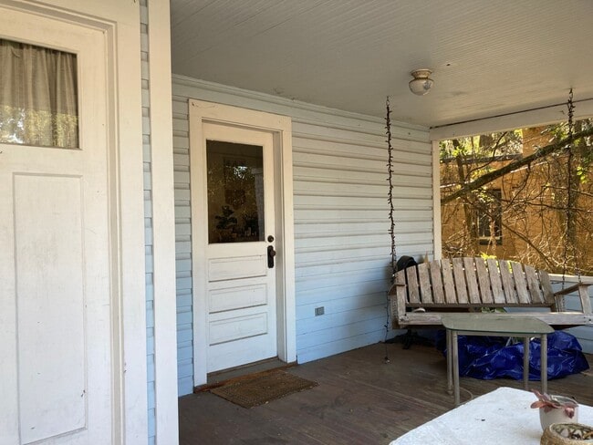 203 NW 11th St in Gainesville, FL - Building Photo - Building Photo