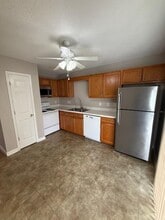 1112 Trinity St, Unit 502 in Thomasville, NC - Building Photo - Building Photo