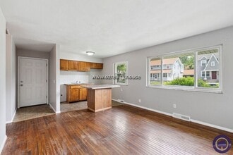 4111 Parrakeet Ave in Toledo, OH - Building Photo - Building Photo