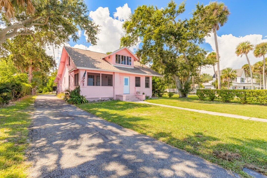 4440 Halifax Dr in Port Orange, FL - Building Photo