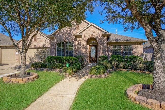 8111 Ravens Gate Ln