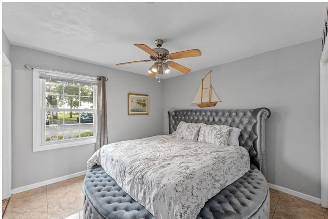 4770 Beach Dr SE in St. Petersburg, FL - Building Photo - Building Photo