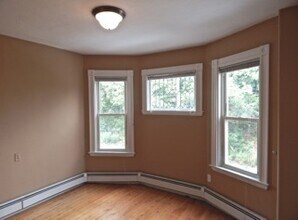 16 Fisher Ave in Boston, MA - Building Photo - Building Photo